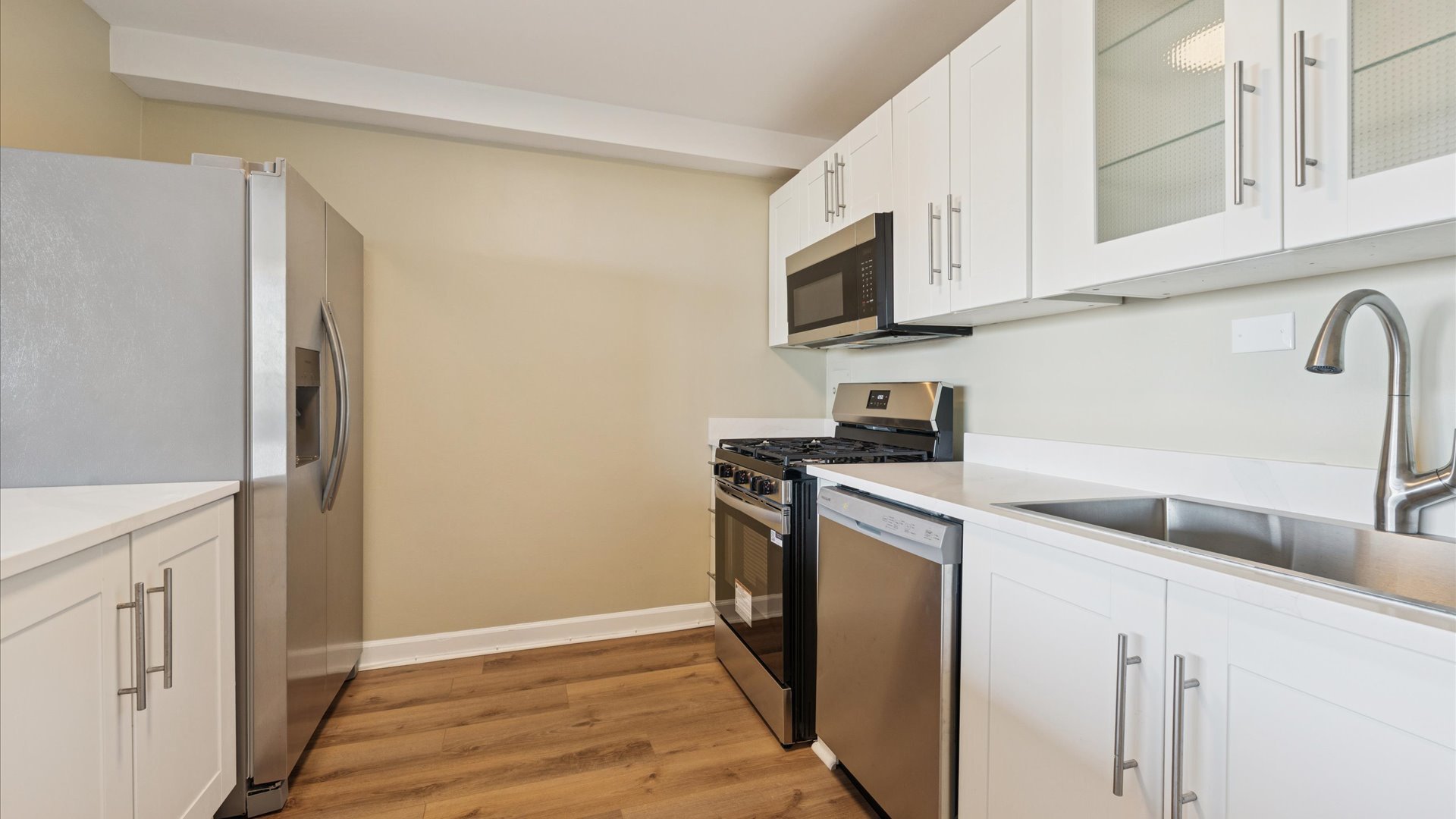 3950 N Lake Shore Drive 1706