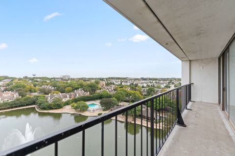 Tiny photo for 2005 S Finley Road #1102, Lombard, IL 60148 (MLS # 12480881)
