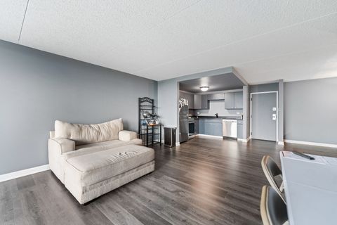 Tiny photo for 2005 S Finley Road #1102, Lombard, IL 60148 (MLS # 12480881)