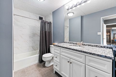 Tiny photo for 2005 S Finley Road #1102, Lombard, IL 60148 (MLS # 12480881)