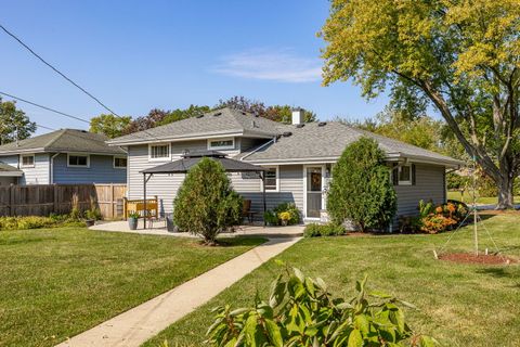 Tiny photo for 723 Inverness Road, Lisle, IL 60532 (MLS # 12496438)