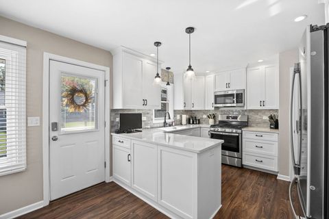 Tiny photo for 723 Inverness Road, Lisle, IL 60532 (MLS # 12496438)