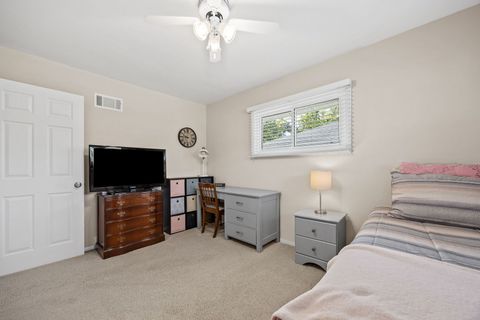 Tiny photo for 723 Inverness Road, Lisle, IL 60532 (MLS # 12496438)