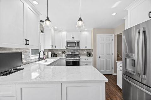 Tiny photo for 723 Inverness Road, Lisle, IL 60532 (MLS # 12496438)