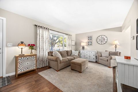 Tiny photo for 723 Inverness Road, Lisle, IL 60532 (MLS # 12496438)