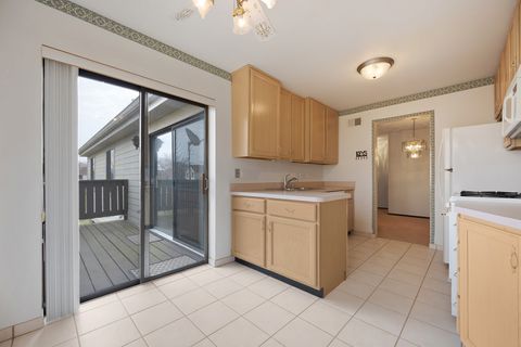 Tiny photo for 854 E Carriage Lane #8, Palatine, IL 60074 (MLS # 12603203)