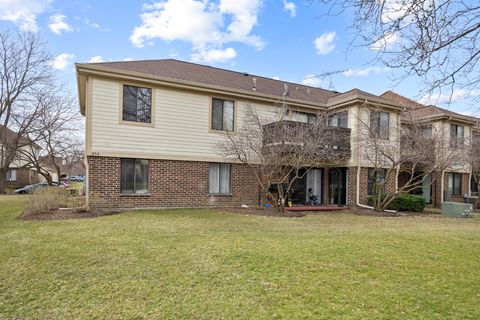 Tiny photo for 854 E Carriage Lane #8, Palatine, IL 60074 (MLS # 12603203)