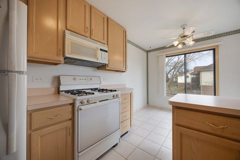 Tiny photo for 854 E Carriage Lane #8, Palatine, IL 60074 (MLS # 12603203)