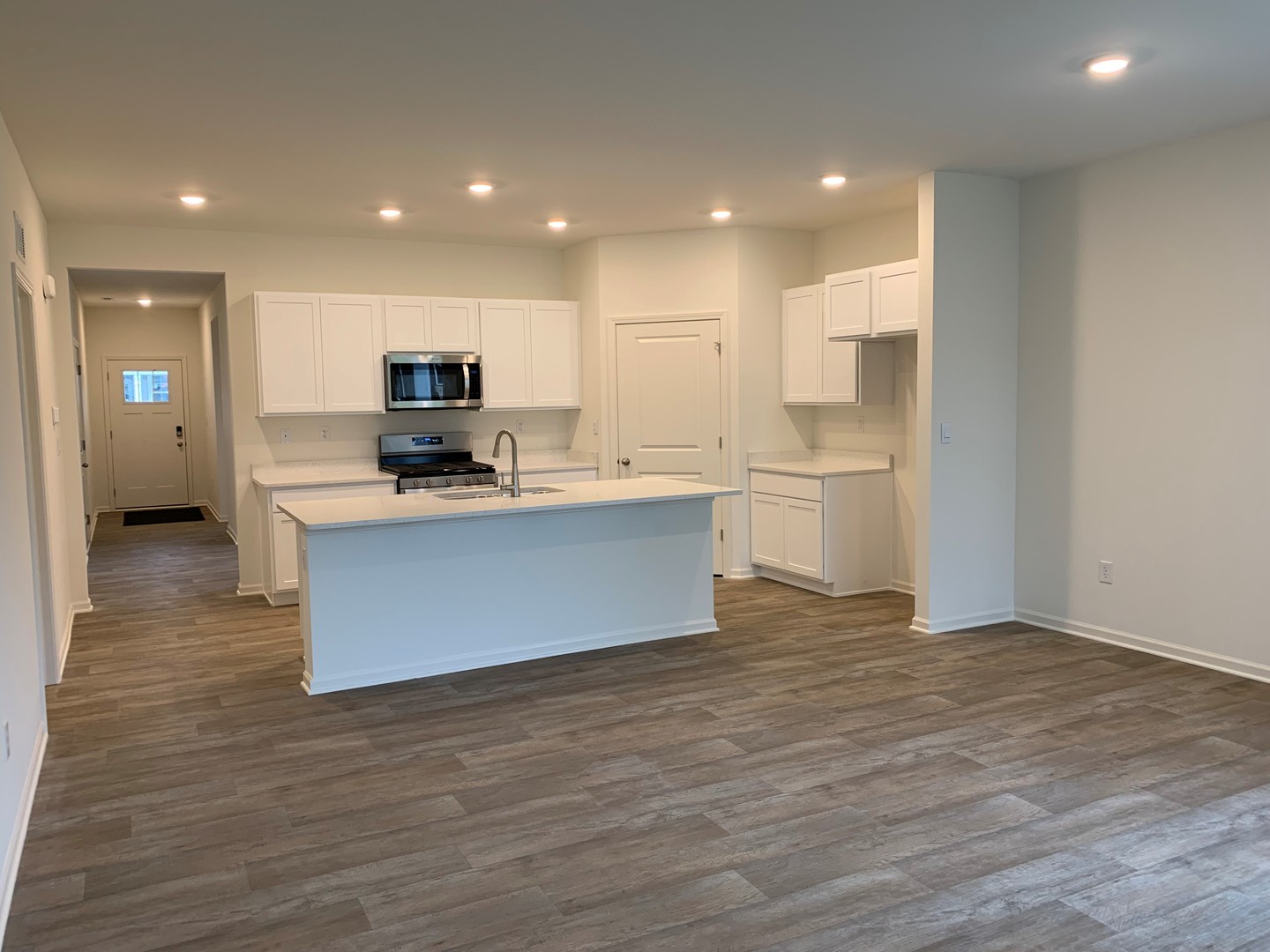 1383 Wild Tulip Circle