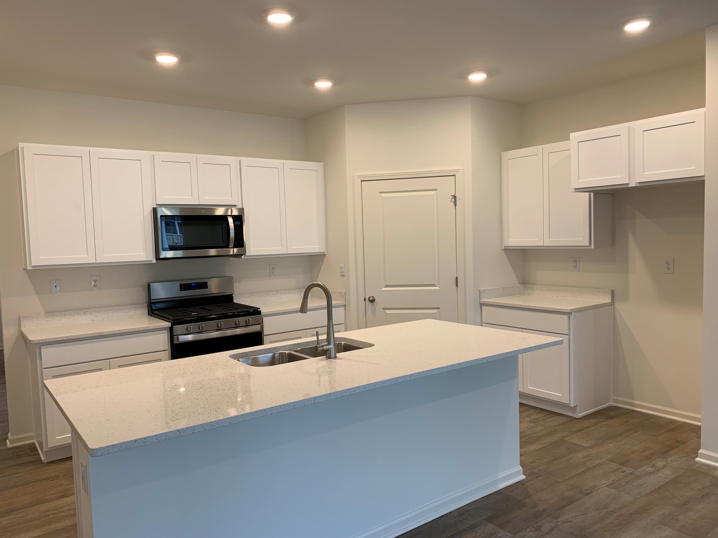 1383 Wild Tulip Circle