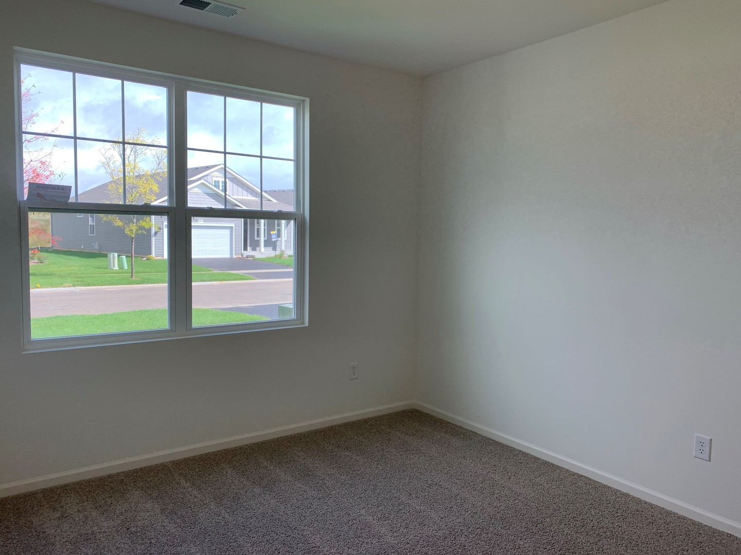 1383 Wild Tulip Circle