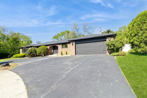 26 Marina Drive Des Plaines IL 60016