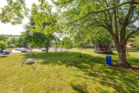 Tiny photo for 3300 N Carriageway Drive #317, Arlington Heights, IL 60004 (MLS # 12532035)