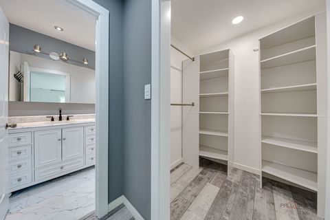 Tiny photo for 3300 N Carriageway Drive #317, Arlington Heights, IL 60004 (MLS # 12532035)