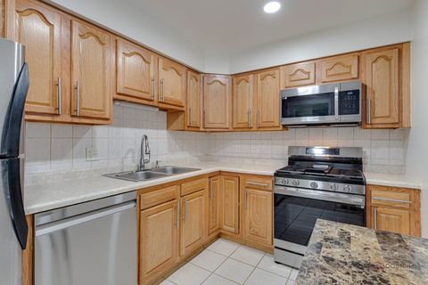 Tiny photo for 3300 N Carriageway Drive #317, Arlington Heights, IL 60004 (MLS # 12532035)