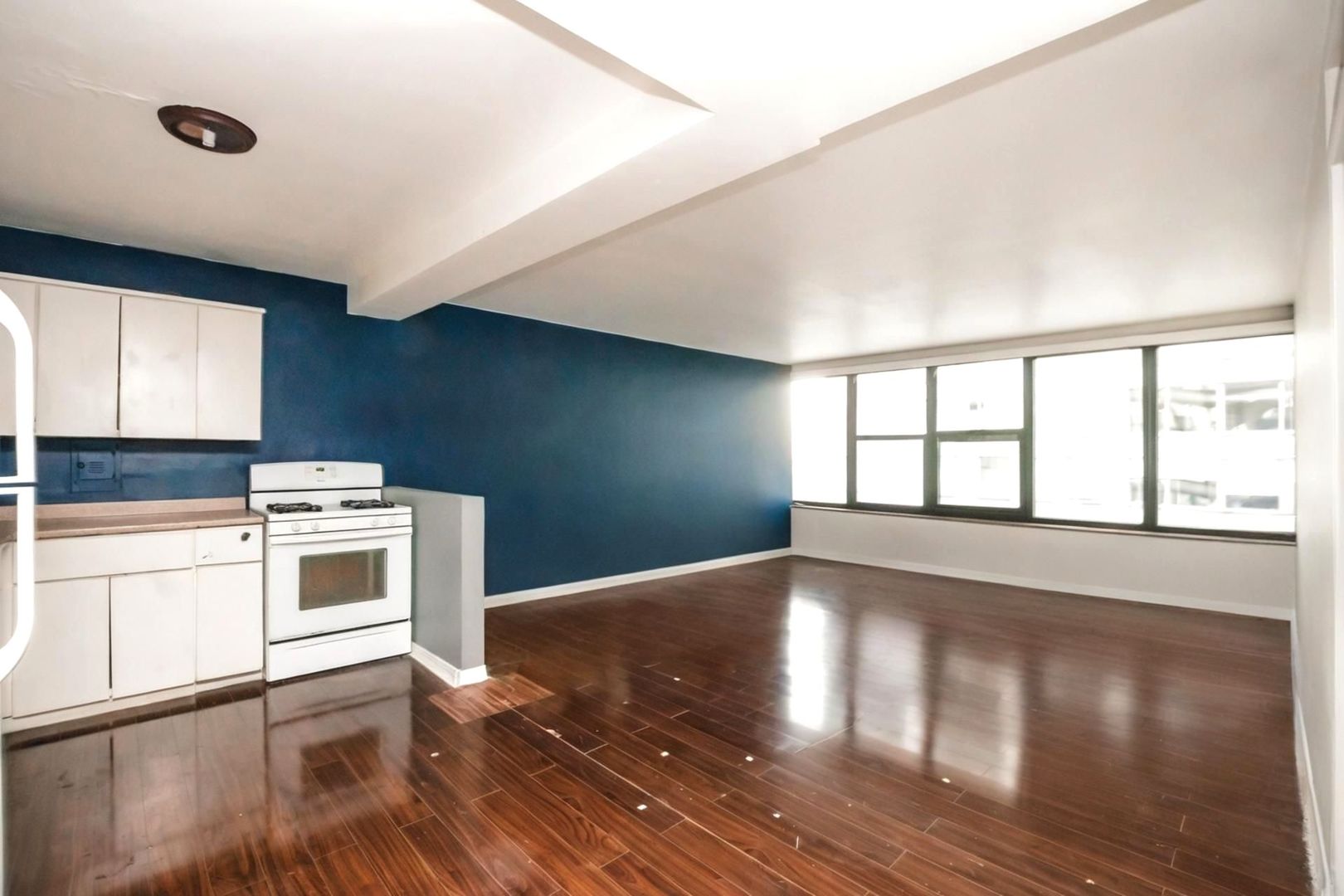 5801 N Sheridan Road 12e