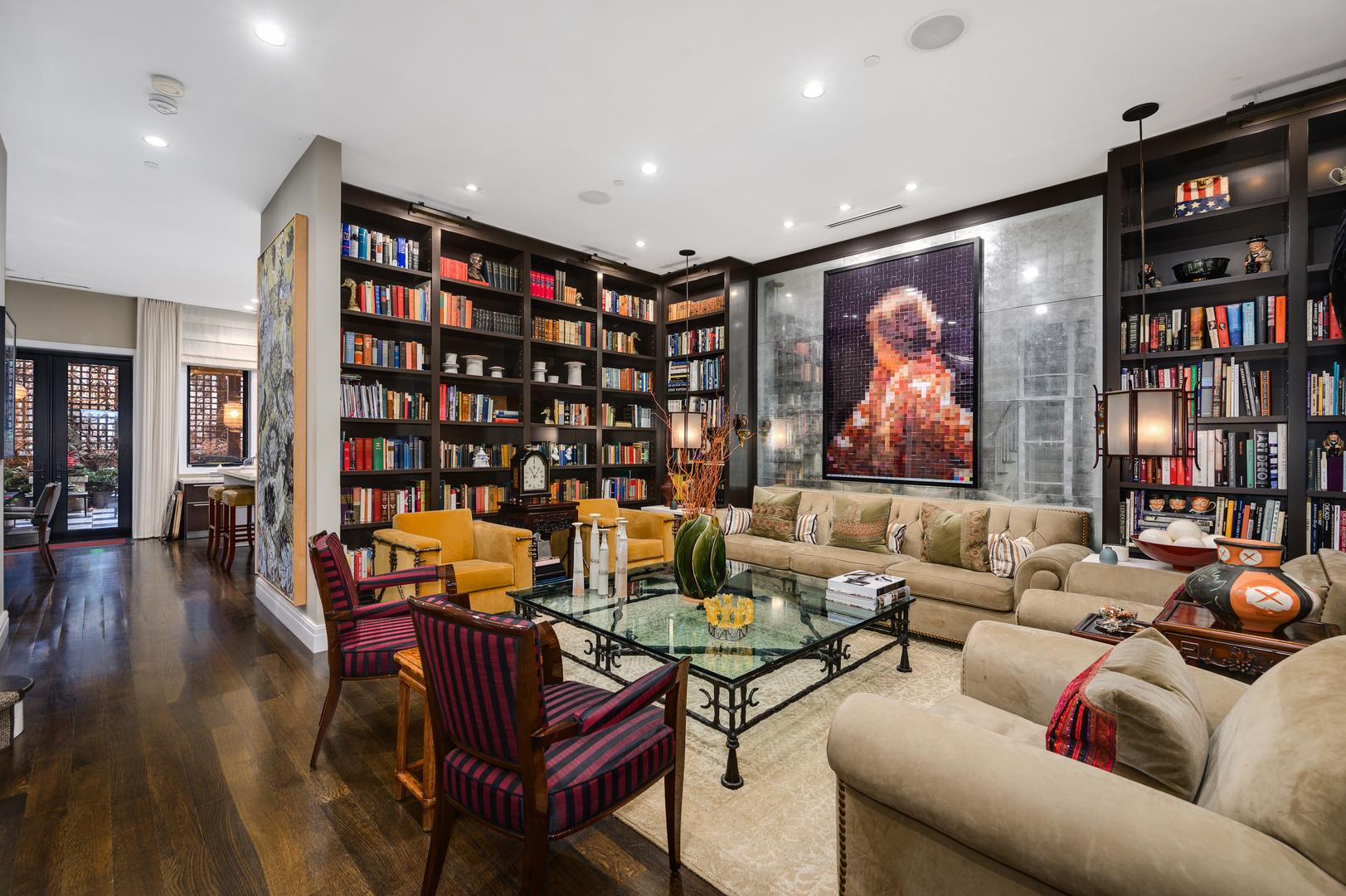 2124 N Lincoln Park West