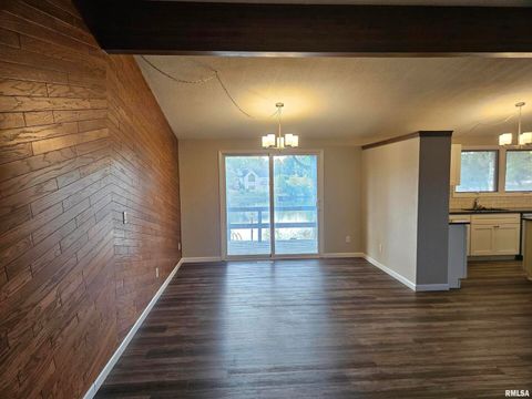 Tiny photo for 11799 E Webb Road, Mt Vernon, IL 62864 (MLS # EB460182)