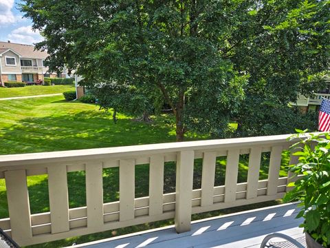 Tiny photo for 287 Pembridge Lane #B2, Schaumburg, IL 60193 (MLS # 12445650)