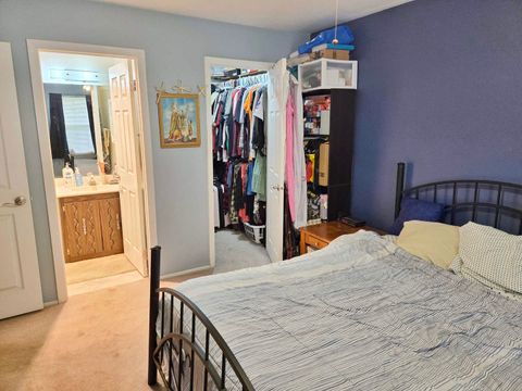 Tiny photo for 287 Pembridge Lane #B2, Schaumburg, IL 60193 (MLS # 12445650)