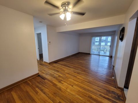 Tiny photo for 9588 Terrace Place #1F, Des Plaines, IL 60016 (MLS # 12587928)