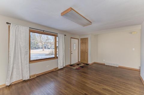 Tiny photo for 28W313 Batavia Road, Warrenville, IL 60555 (MLS # 12557967)