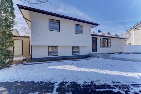 Tiny photo for 28W313 Batavia Road, Warrenville, IL 60555 (MLS # 12557967)