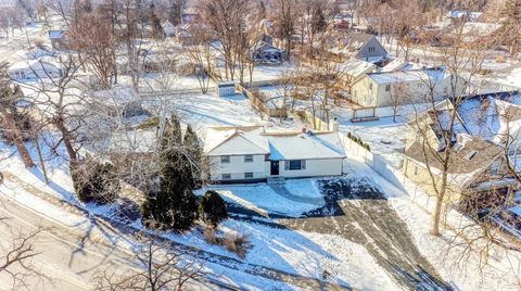Tiny photo for 28W313 Batavia Road, Warrenville, IL 60555 (MLS # 12557967)