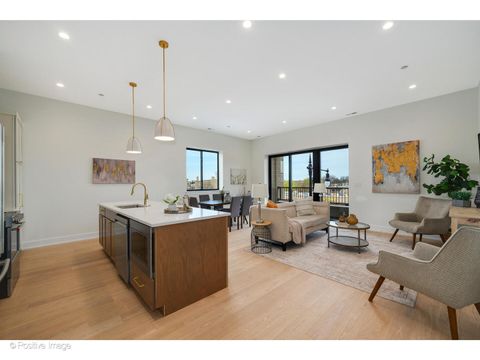 Tiny photo for 5340 N Lincoln Avenue #401, Chicago, IL 60625 (MLS # 12619498)