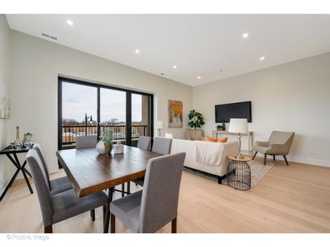 Tiny photo for 5340 N Lincoln Avenue #401, Chicago, IL 60625 (MLS # 12619498)