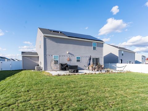 Tiny photo for 420 Monterey Street, Yorkville, IL 60560 (MLS # 12503655)