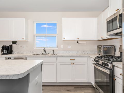 Tiny photo for 420 Monterey Street, Yorkville, IL 60560 (MLS # 12503655)