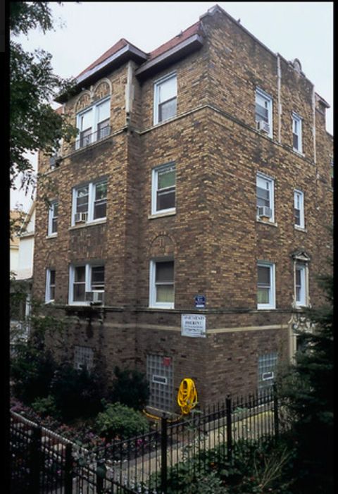 2244 N Monticello Avenue 1W Chicago IL 60647