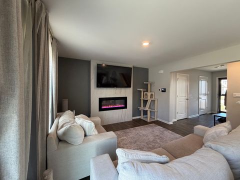 Tiny photo for 303 Gladys Avenue, Joliet, IL 60436 (MLS # 12598774)