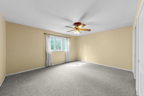 Tiny photo for 929 W Surrey Road, Addison, IL 60101 (MLS # 12472306)