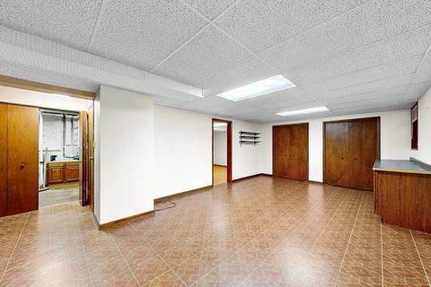 Tiny photo for 929 W Surrey Road, Addison, IL 60101 (MLS # 12472306)
