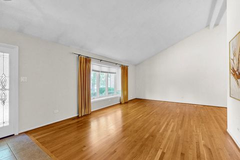 Tiny photo for 929 W Surrey Road, Addison, IL 60101 (MLS # 12472306)