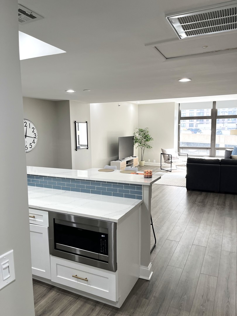 680 N Lake Shore Drive 817