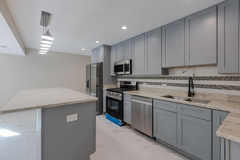 Tiny photo for 444 E 48th Street #B3, Chicago, IL 60615 (MLS # 12515401)