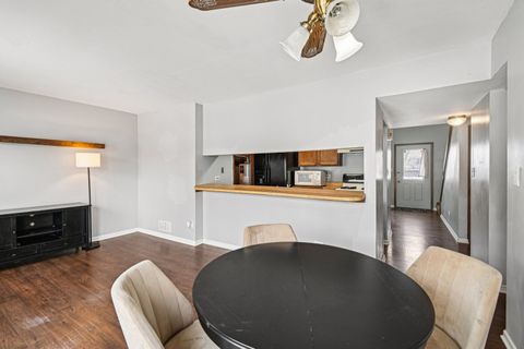 Tiny photo for 1420 Greenridge Avenue, Algonquin, IL 60102 (MLS # 12533411)