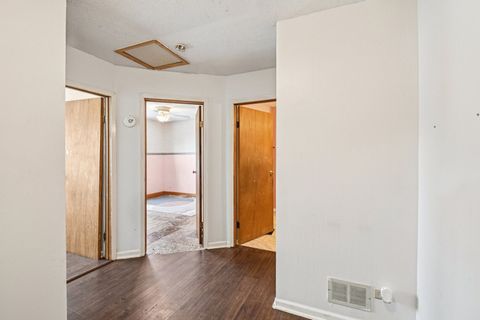 Tiny photo for 1420 Greenridge Avenue, Algonquin, IL 60102 (MLS # 12533411)