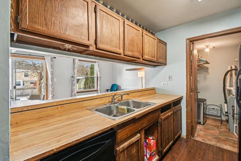 Tiny photo for 1420 Greenridge Avenue, Algonquin, IL 60102 (MLS # 12533411)