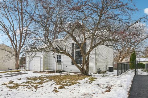 Tiny photo for 1420 Greenridge Avenue, Algonquin, IL 60102 (MLS # 12533411)