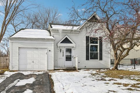 Photo of 1420 Greenridge Avenue, Algonquin, IL 60102 (MLS # 12533411)