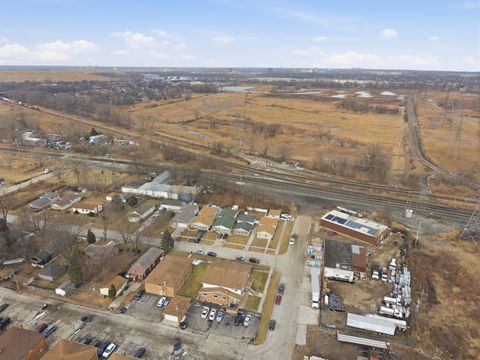 Tiny photo for 2736 E Goodrich Avenue E, Burnham, IL 60633 (MLS # 12609830)