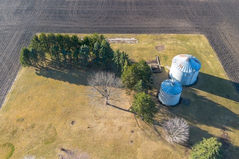 Tiny photo for 190 N 20th Road, Peru, IL 61354 (MLS # 12589402)