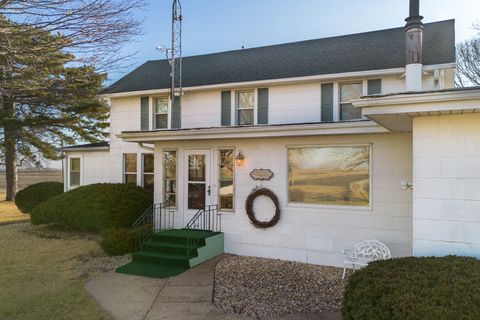 Tiny photo for 190 N 20th Road, Peru, IL 61354 (MLS # 12589402)