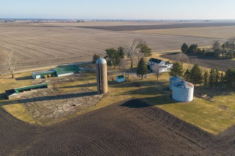 Tiny photo for 190 N 20th Road, Peru, IL 61354 (MLS # 12589402)