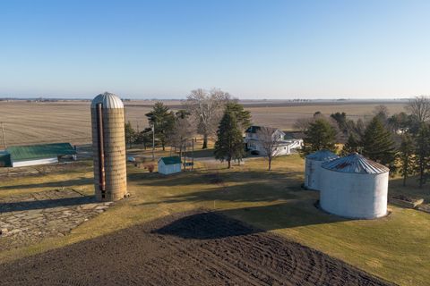 Tiny photo for 190 N 20th Road, Peru, IL 61354 (MLS # 12589402)