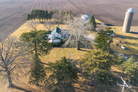 Tiny photo for 190 N 20th Road, Peru, IL 61354 (MLS # 12589402)